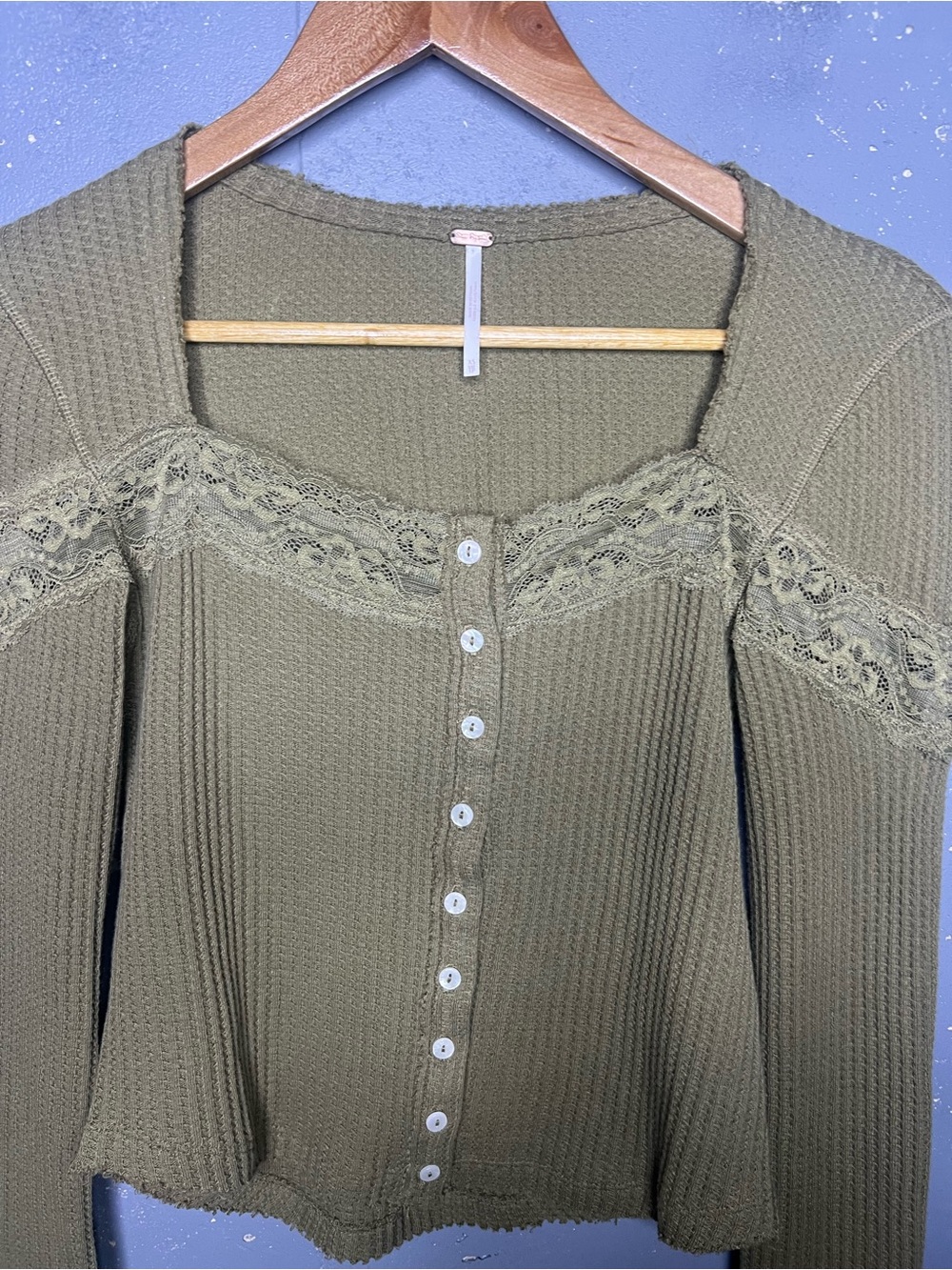 Free People Olive Lace-Trim Waffle Button Cardigan XS - Picture 5 of 8